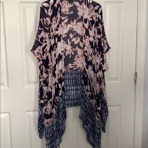 NWT Kimono one size